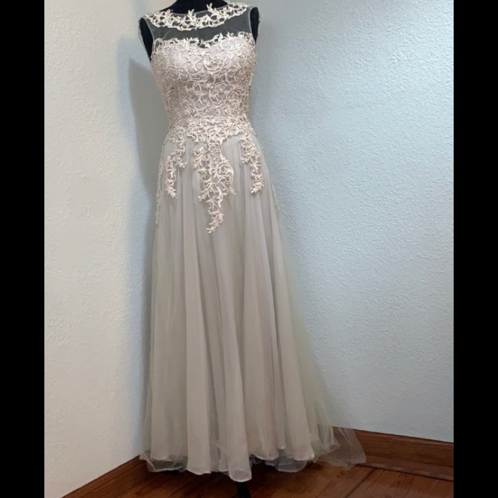 Royal Queen Collection dress